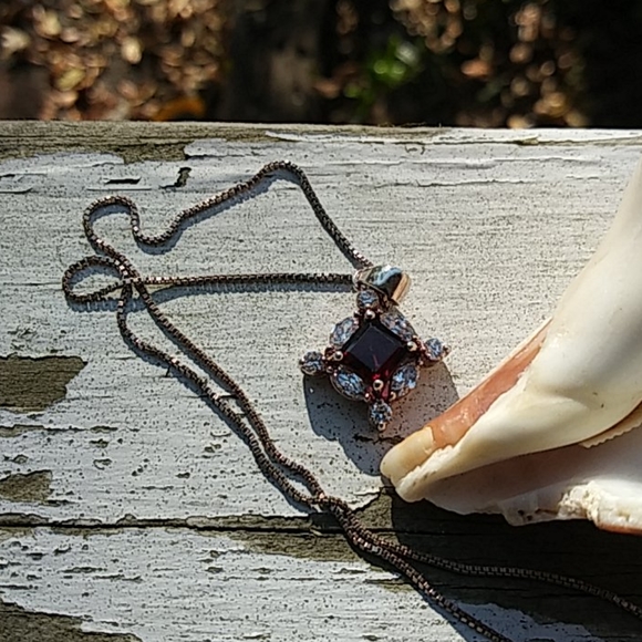 A sterling silver Garnet and CZ necklace - Picture 4 of 4